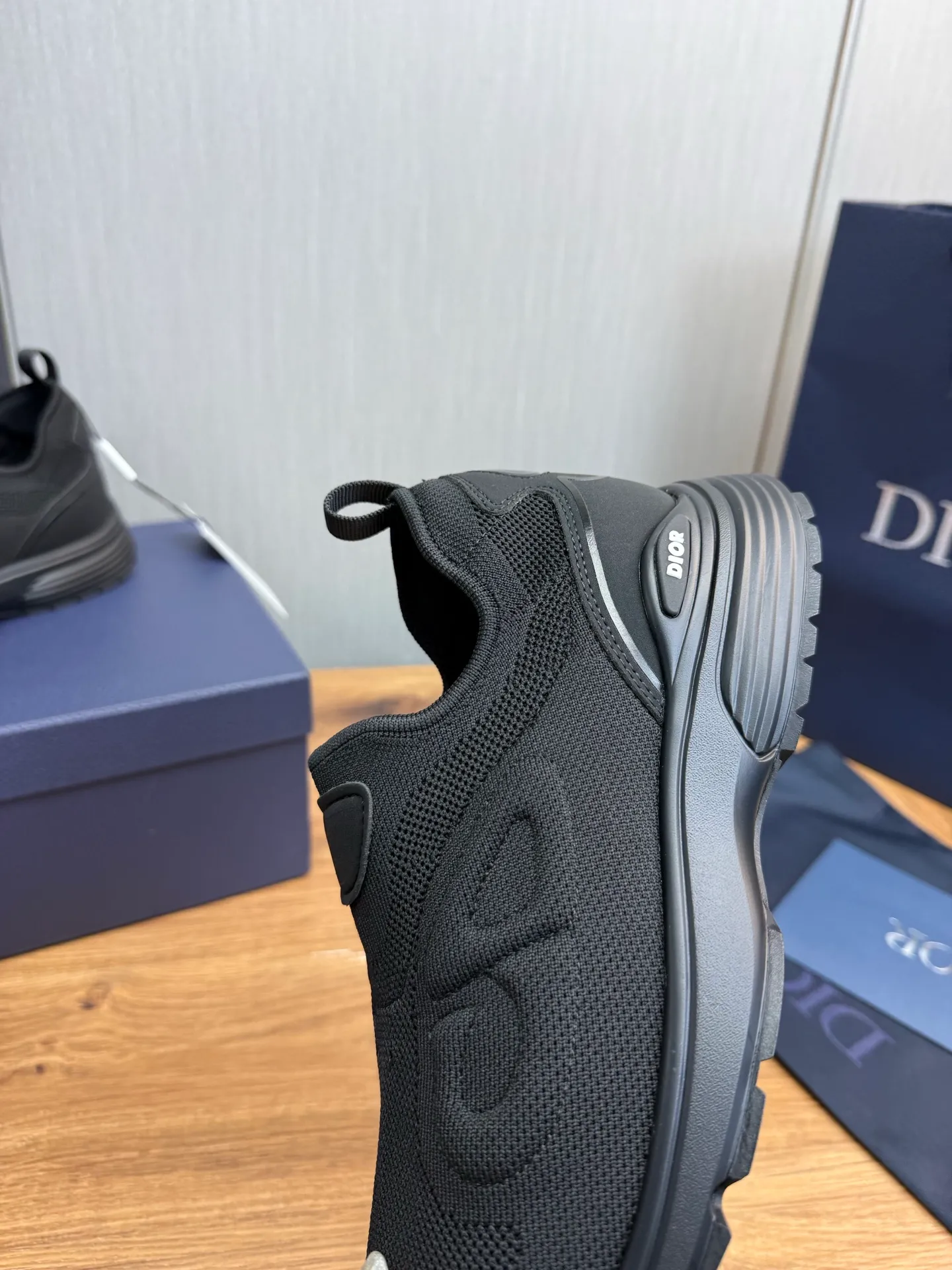 Men's shoes 💰580💰 Dior Dior B30 latest hot model shipped, original 1:1 manufacturing ▪️ Fabric: Original custom fly woven ▪️ Lining: Imported breathable mesh ▪️ Sole: Original molded non-slip outsole ▪️ Size: 38-45 (custom-made 45 non-returnable)